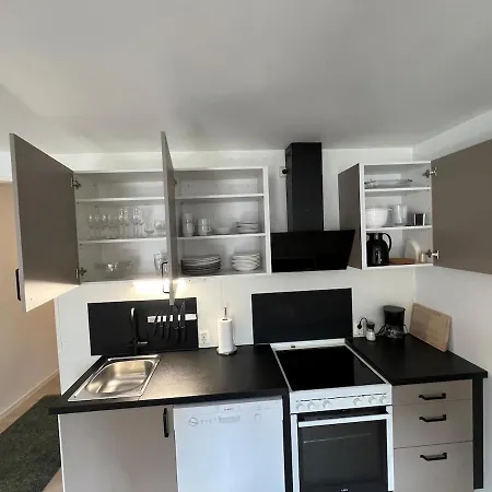 Lunt Og Trivelig I Sentrum Gronn *